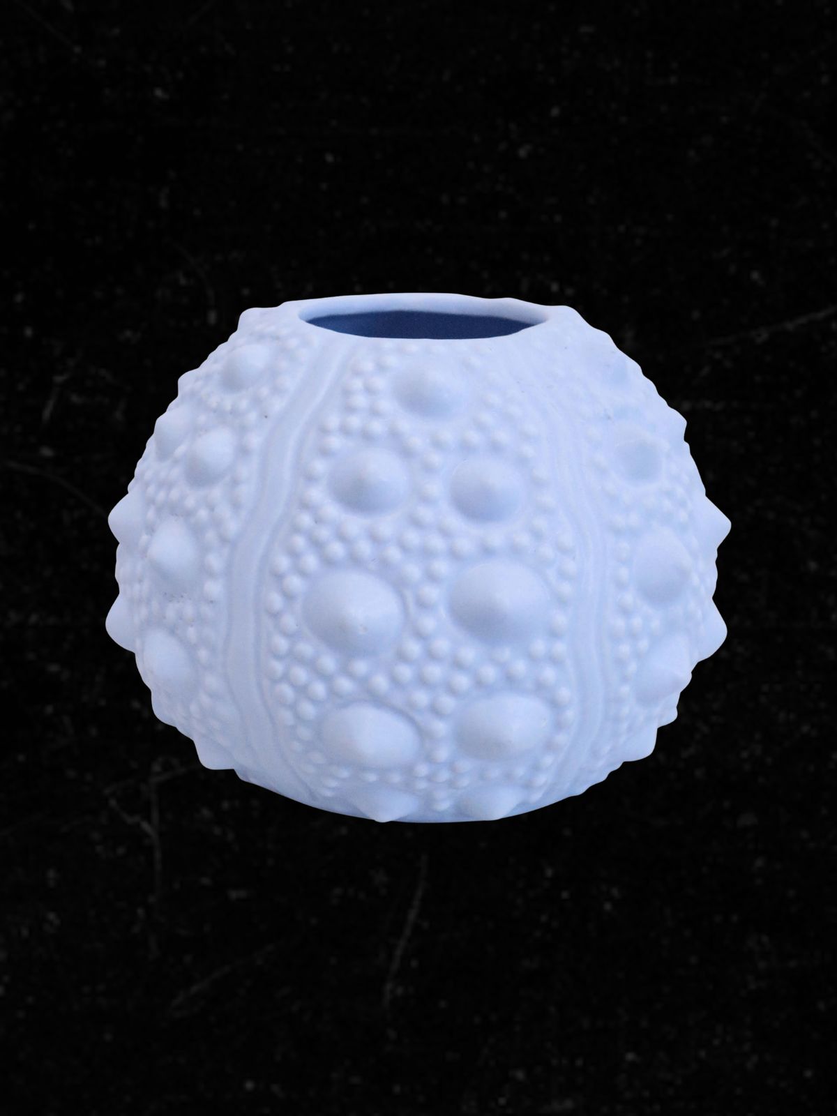 urchin vase blue
